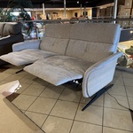 3-zits bank, wit stof, elektrisch verstelbare relaxfunctie, zwarte pot